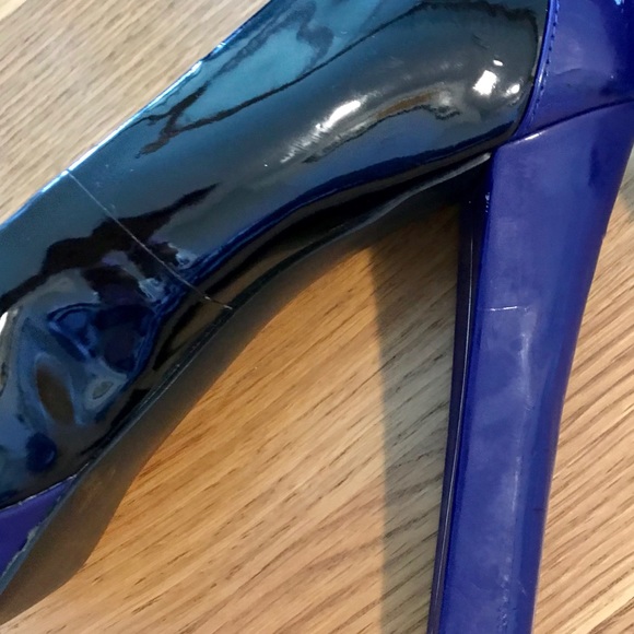 BCBG heels - Picture 4 of 8